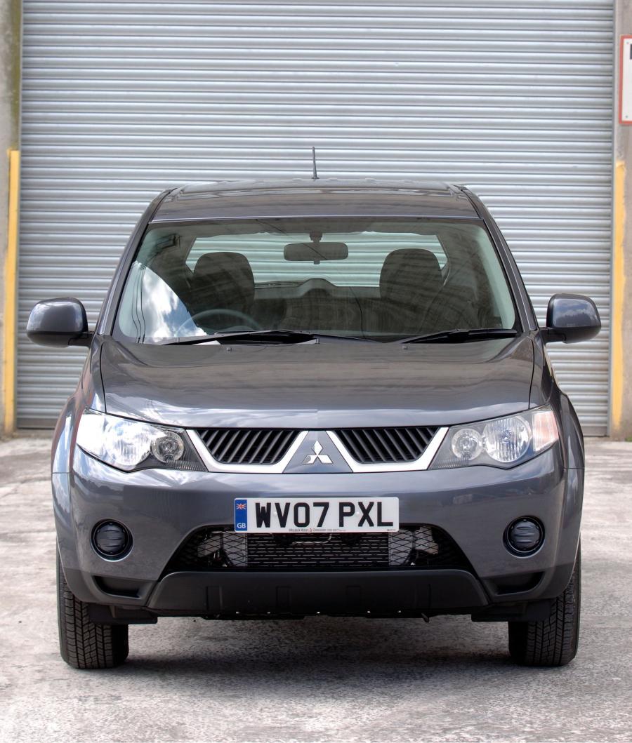  Mitsubishi Outlander 4Work 2007 года  (фото 5 из 16)